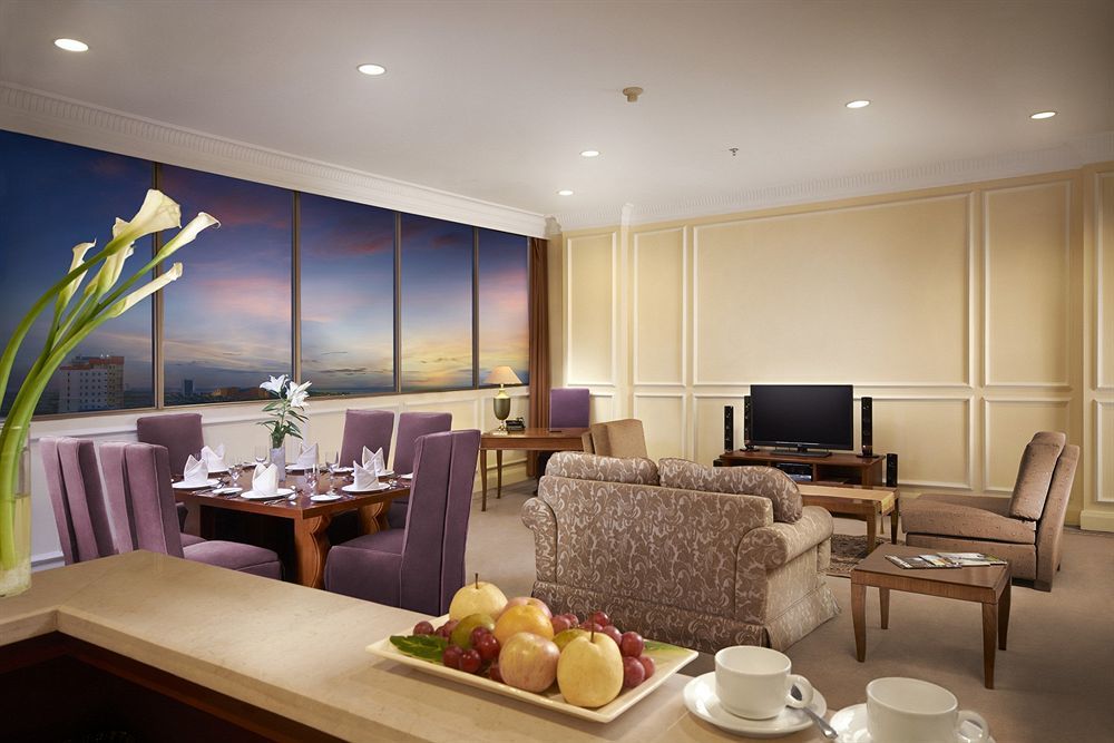Singgasana Hotel Makassar Exterior photo
