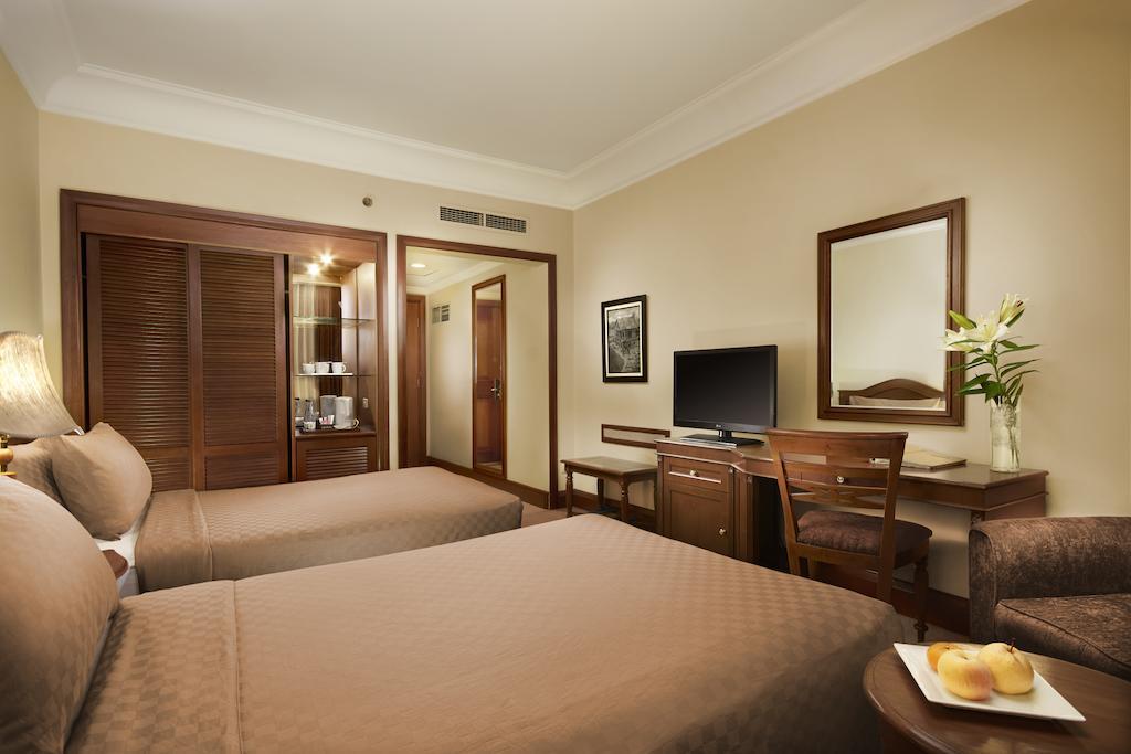 Singgasana Hotel Makassar Exterior photo